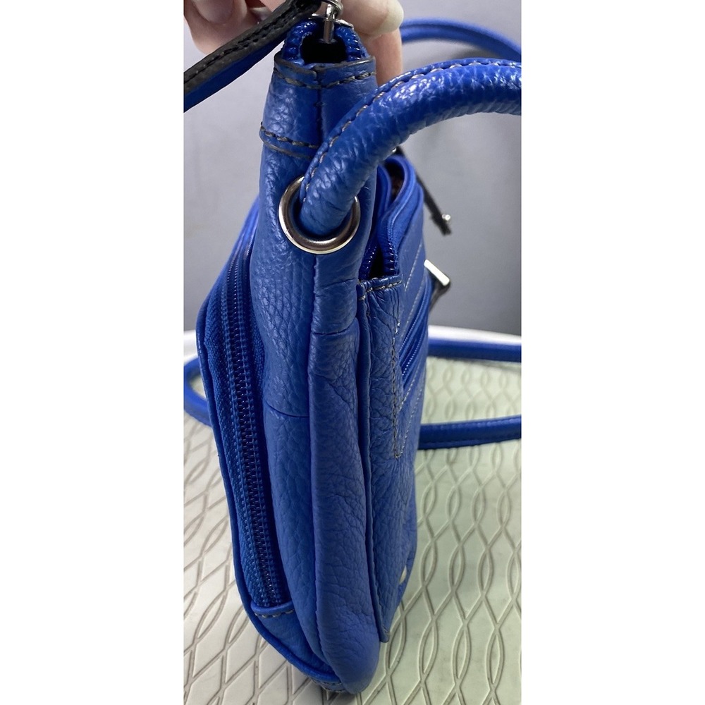 Tignanello Women's Leather Royal Blue Crossbody Purse Tons Pockets 7.5x9x1.5" - Picture 4 of 15